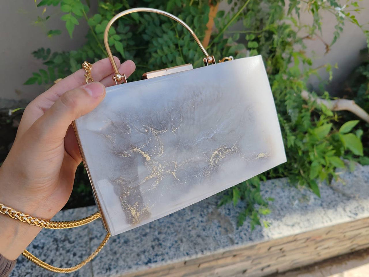 Resin clutch, Wise grey
